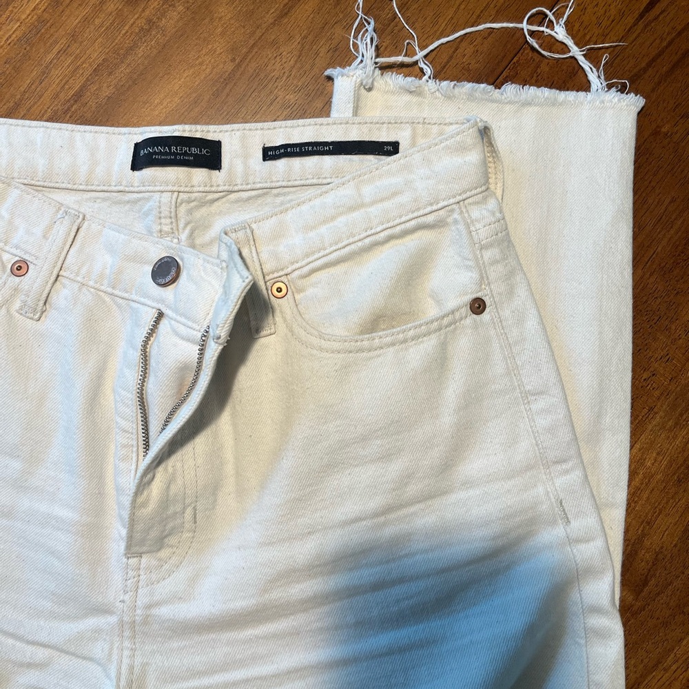 Banana Republic High Rise Straight - Raw Hem, Ecru Color, Size 29 TALL